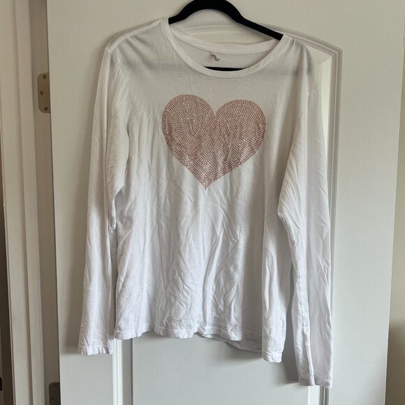 Tops - White long sleeve top with pink heart beading